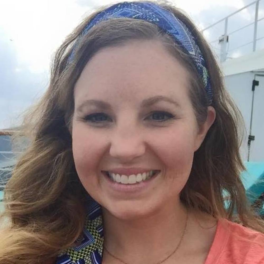 Meet your Posher, Lena